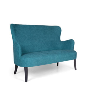 Asiento y respaldo tapizado en textil color Azul | Sofá de madera maciza | Sofá de madera | Sofás para bares | Sofá para bares| Sofás y puffs hostelería | sofás para cafeterías | sofás para restaurantes | Sofas para interior