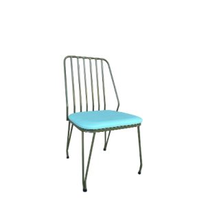 Silla de hierro, Asiento tapizado en polipiel color Turquesa | Sillas y sillones tapizadas para interior | Muebles para hostelería en Madrid Moinde | Sillas hostelería