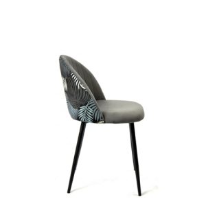 Sillas hostelería | Silla de hierro | Silla de hierro con asiento y respaldo tapizado en textil. Parte delantera del respaldo con detalle agalloando y trasera tapizado en otro textil. color Gris con trasera floral | Silla de hierro | Mobiliario hostelería | Moinde