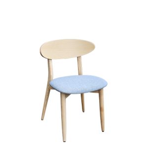 Silla de madera, asiento tapizado en textil color azul claro | mobiliario hostelería | silla de madera para interior | Moinde | Muebles para restaurante